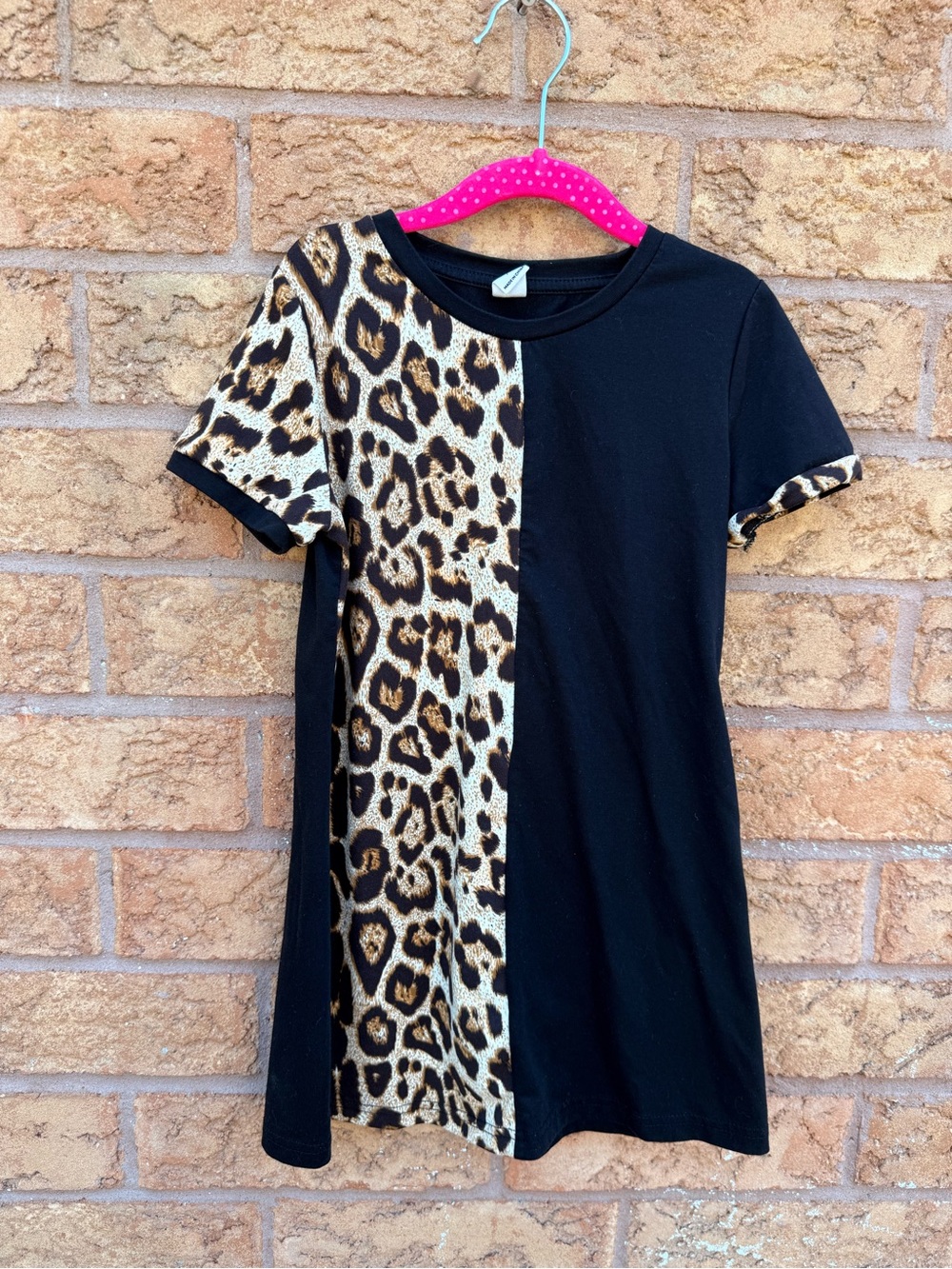 💫10/$25 • Black & Leopard Print Short Sleeve T-Shirt Dress